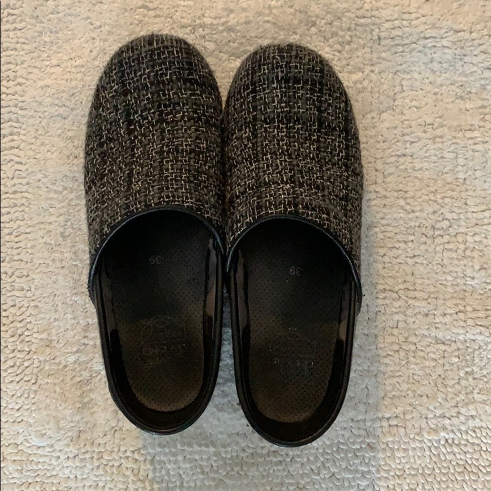 Dansko size 39 clog